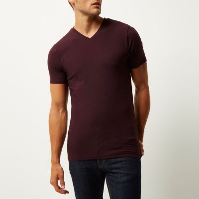 Dark red V-neck muscle fit t-shirt
